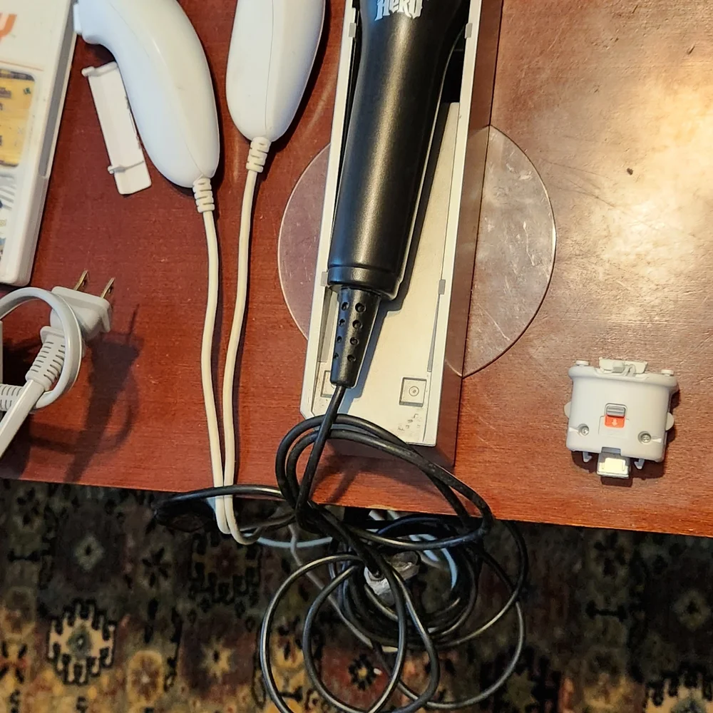 Nintendo Wii Console Bundle - White